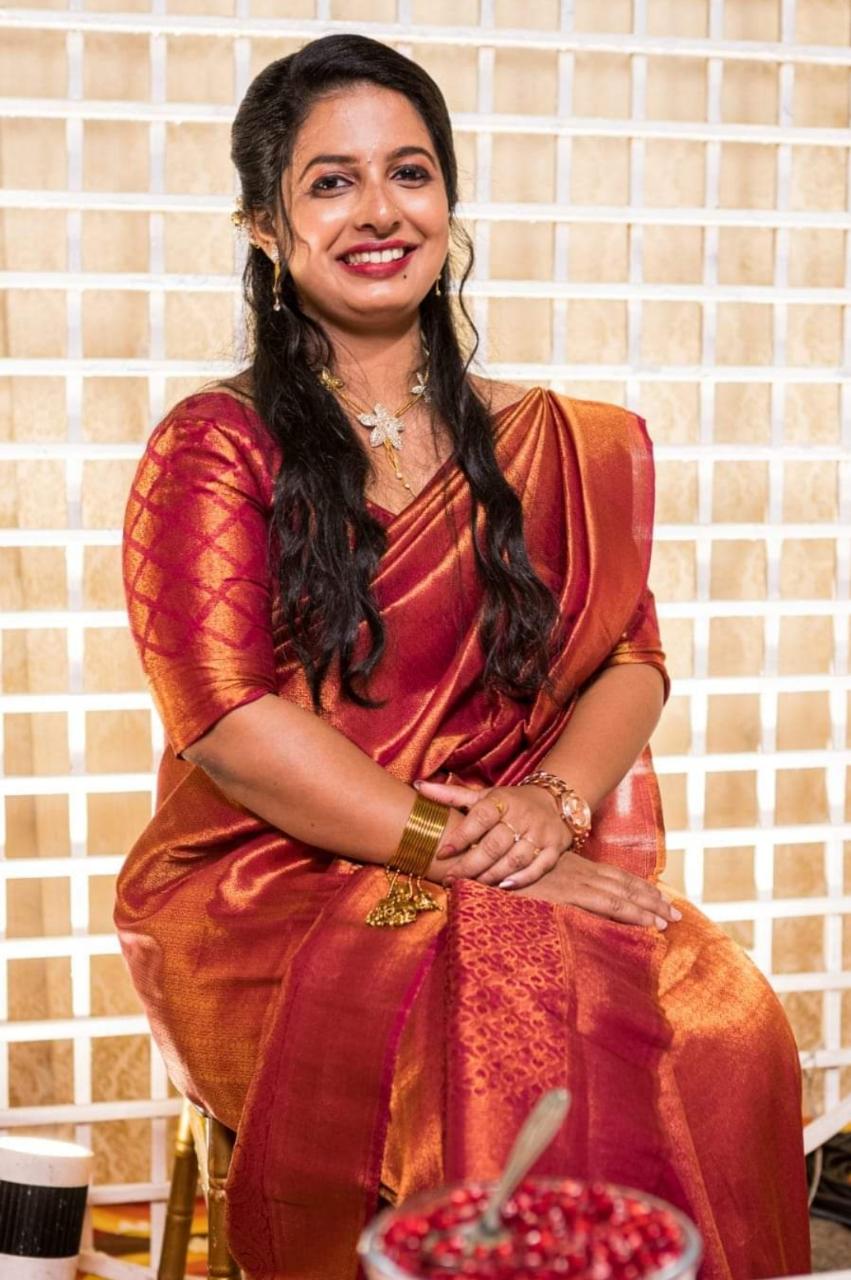 Rose beauty parlor piravom